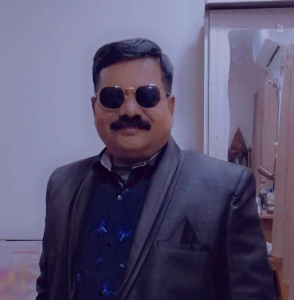Dr Rajendra Namdev